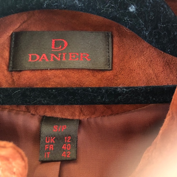 Suede Jacquet - Picture 7 of 7